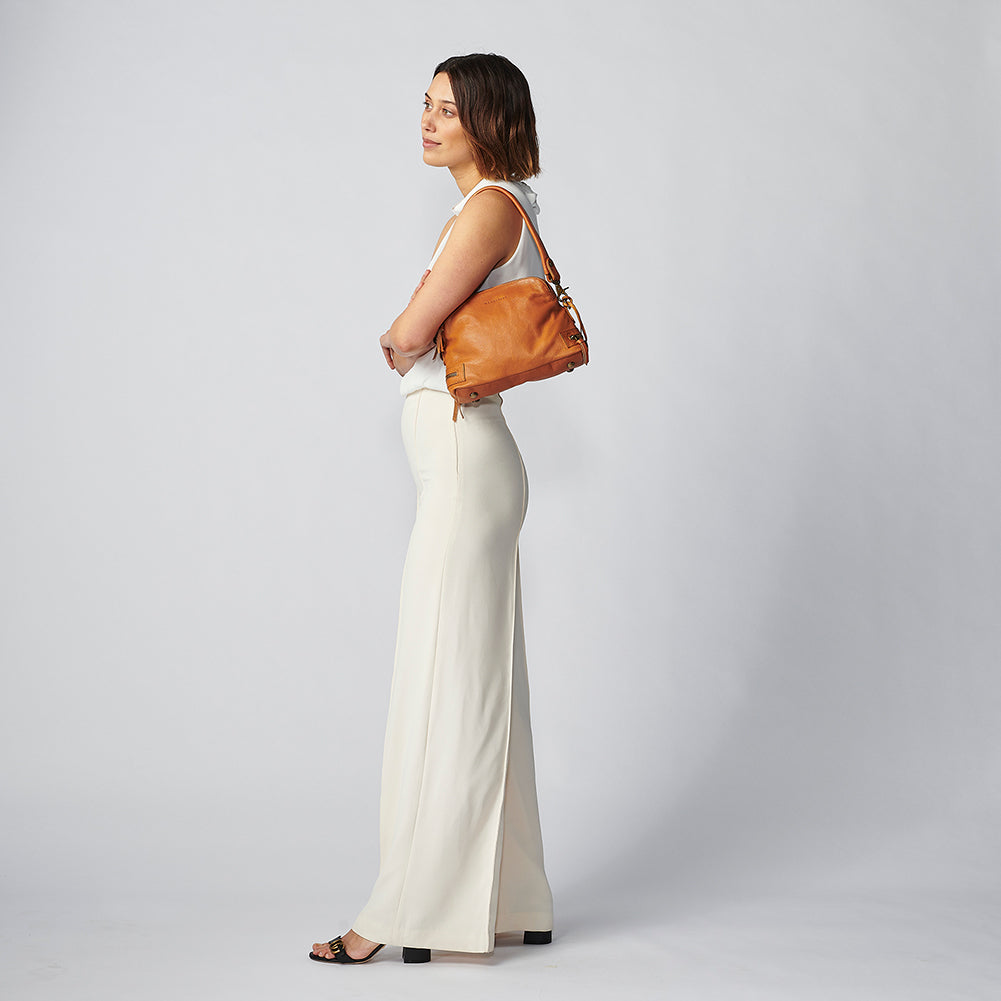 The Manhattan Crossbody – The Wanderers Travel Co. US