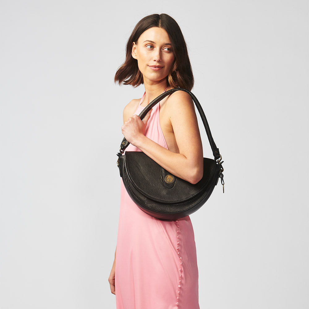 The Prague Handbag – The Wanderers Travel Co. US