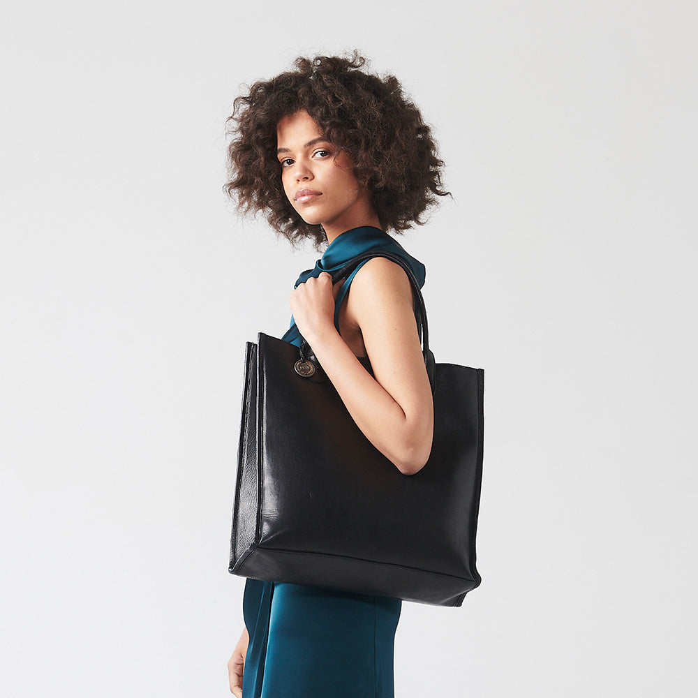 Teodora Tote – The Wanderers Travel Co. US