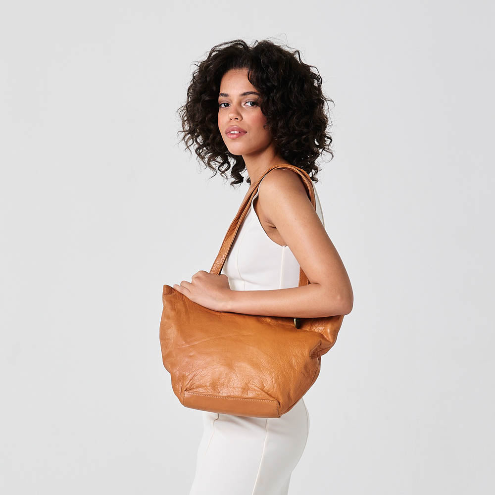 Marta Handbag – The Wanderers Travel Co. US